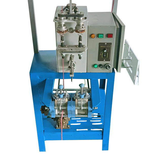 Машина для вязания шнуром